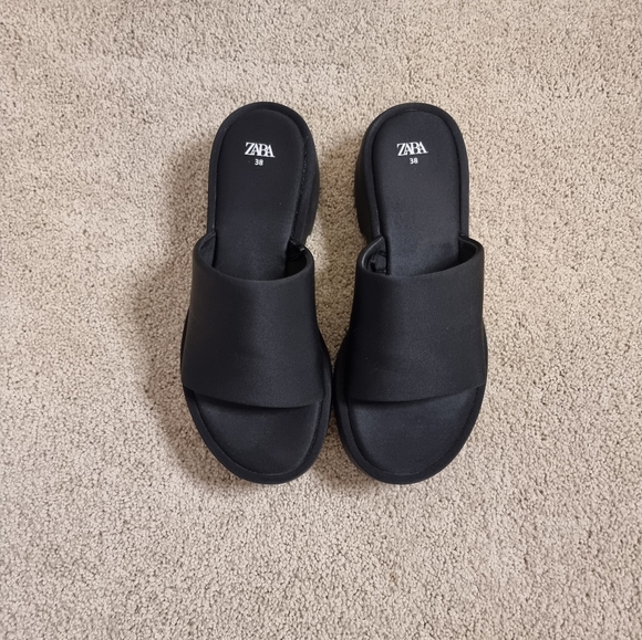 Zara Shoes - Picture 2 of 4